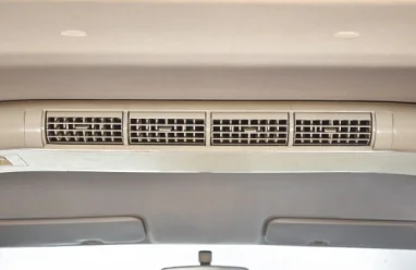 Powerful dual air-conditioning with uniform cooling for all occupants
