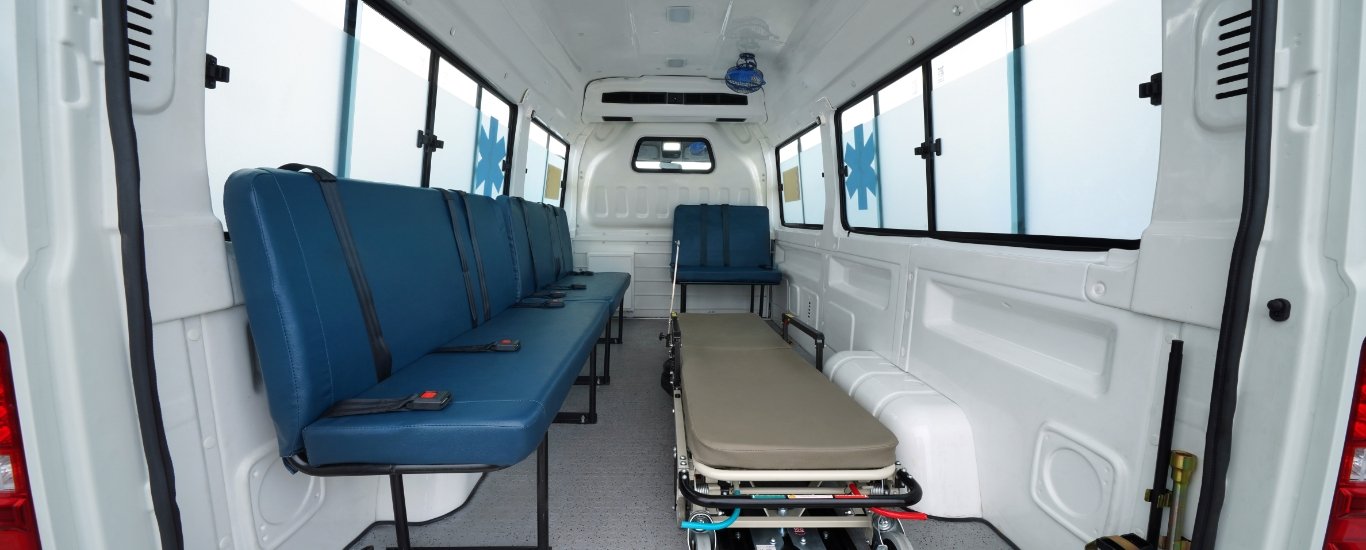 Ambulance-Interior-new-gallery-3 (1)